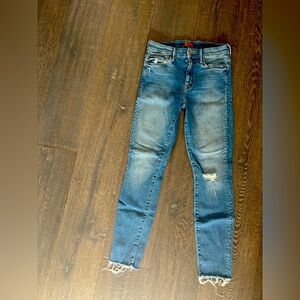 MOTHER Looker Ankle Frey (color Love Gun)